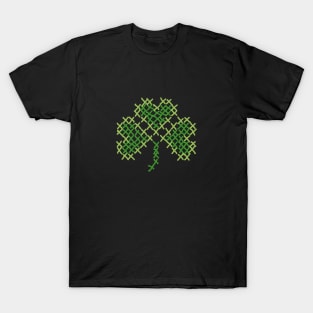 Pixel shamrock clover T-Shirt